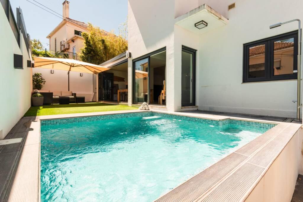 Luxury With A Pool In The - No Parties Allowed * Lisboa