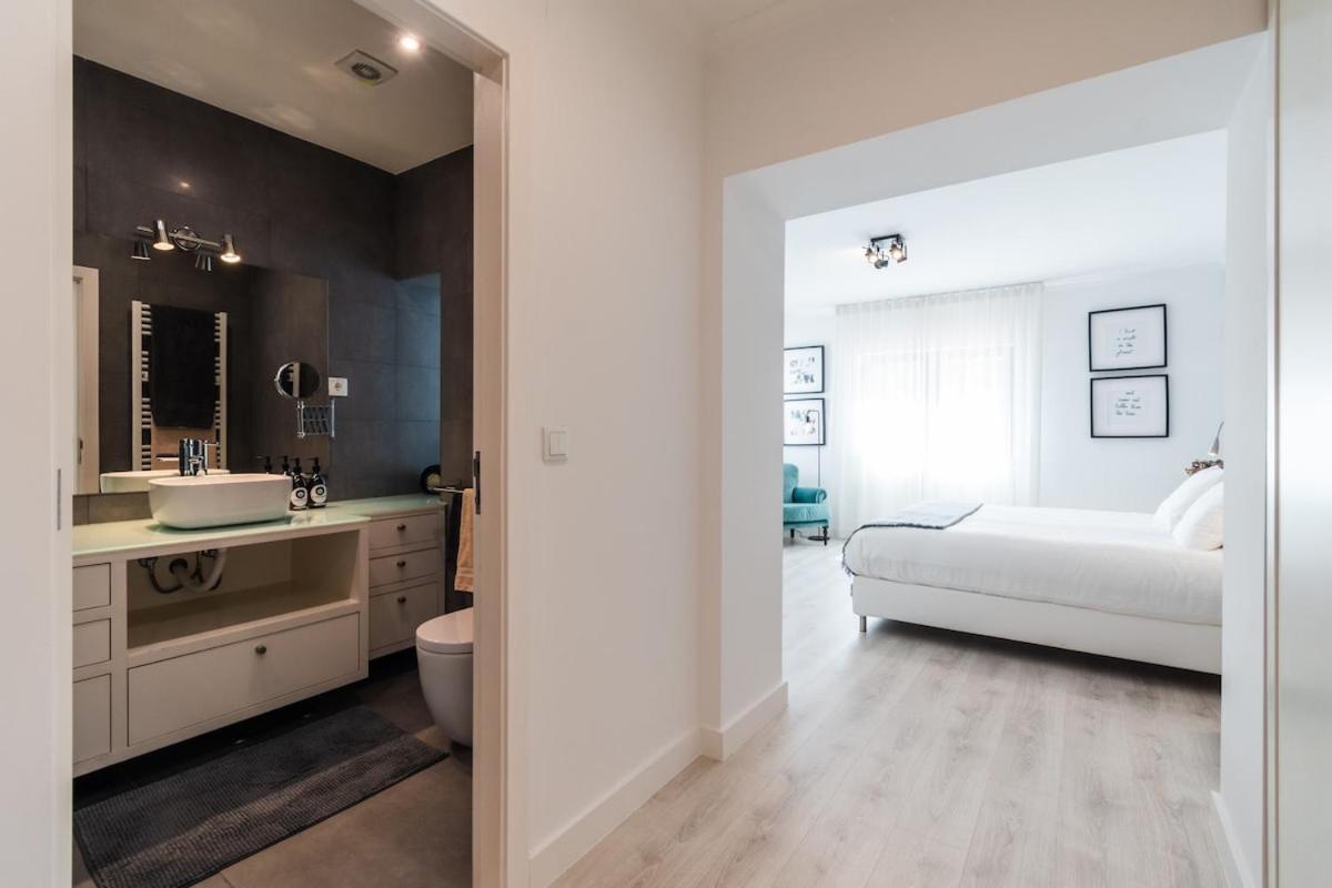 Luxury With A Pool In The - No Parties Allowed Lisboa